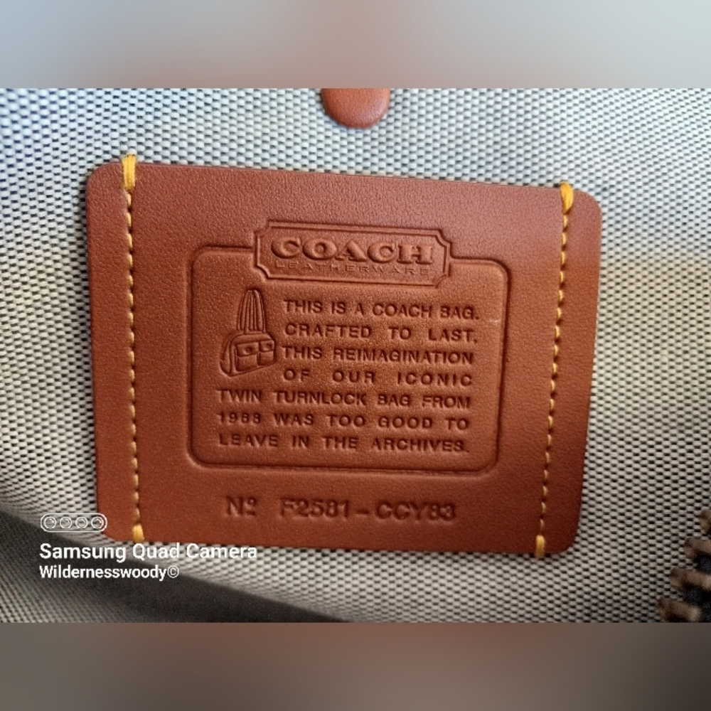 The Coach Originals, Coach Twin Turnlock 2025, Rub-Off Glovetanned Leather Bag - Picture 7 of 16
